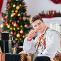 Святослав Шершуков в фотосессии с гармониками